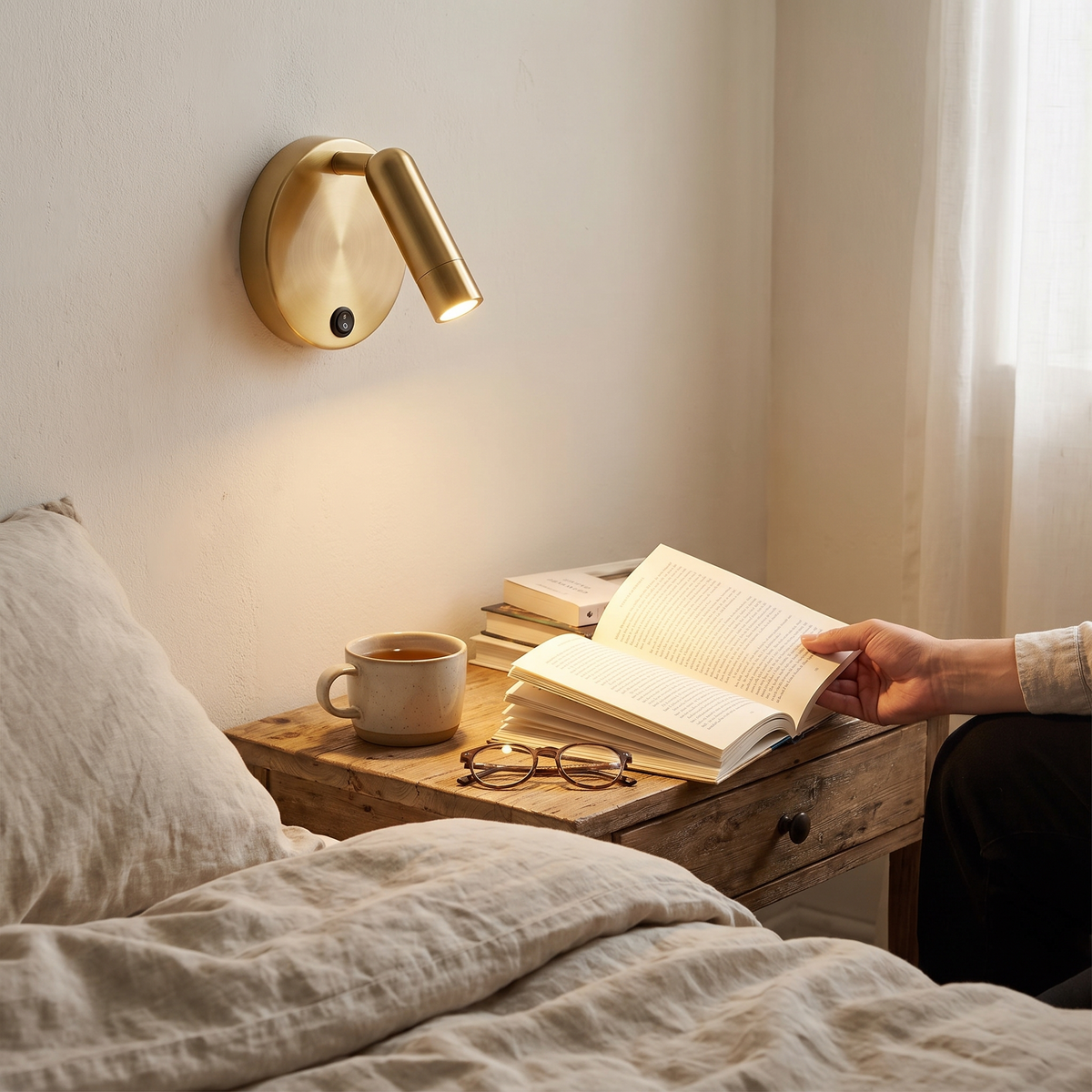 Reed Bedside Reading Sconce